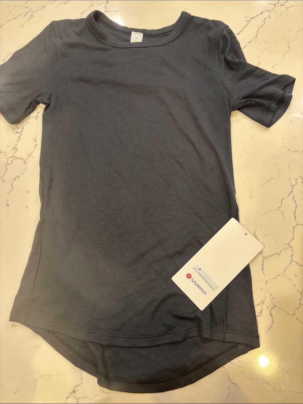 Lululemon Hold Tight Short Sleeve in BLACK Size 4 OR 6 NWT 🔥
